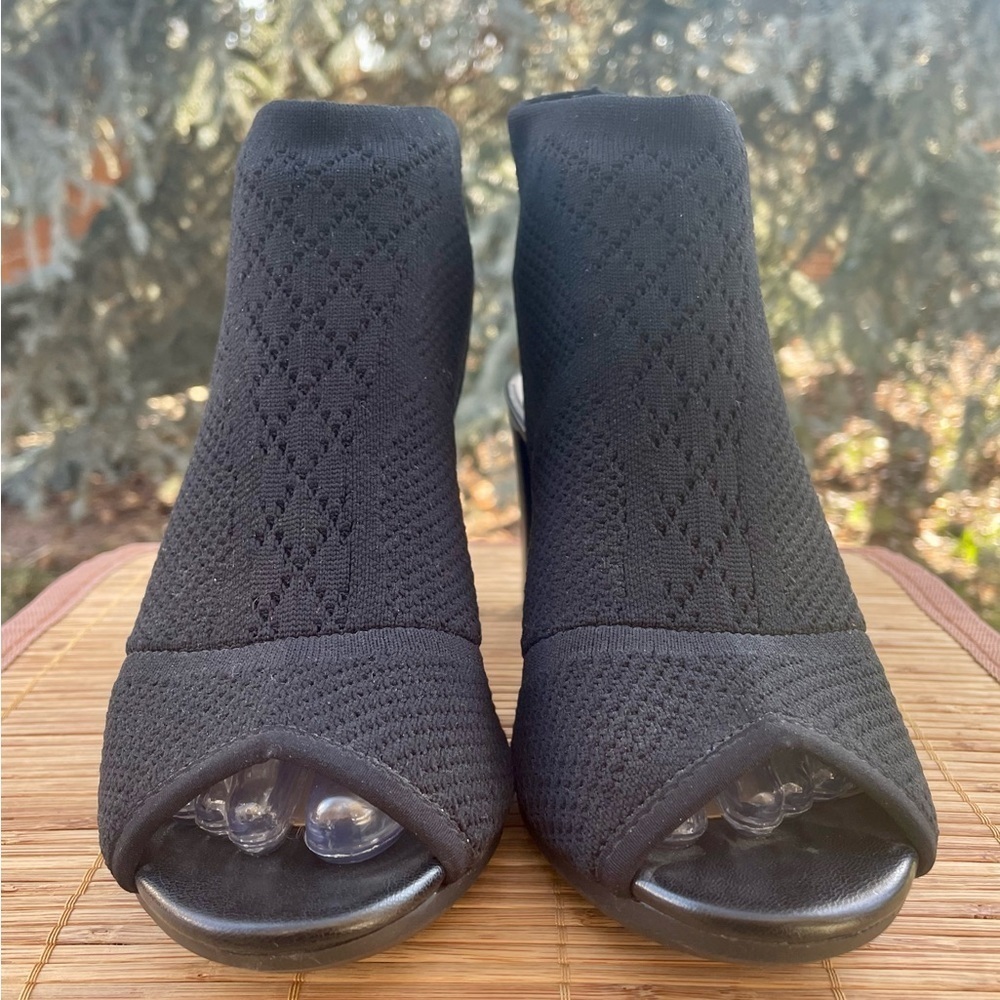 NEW Black Stretch Knit Peep Toe Slingback Ankle Bootie. Women’s size 6.5 W